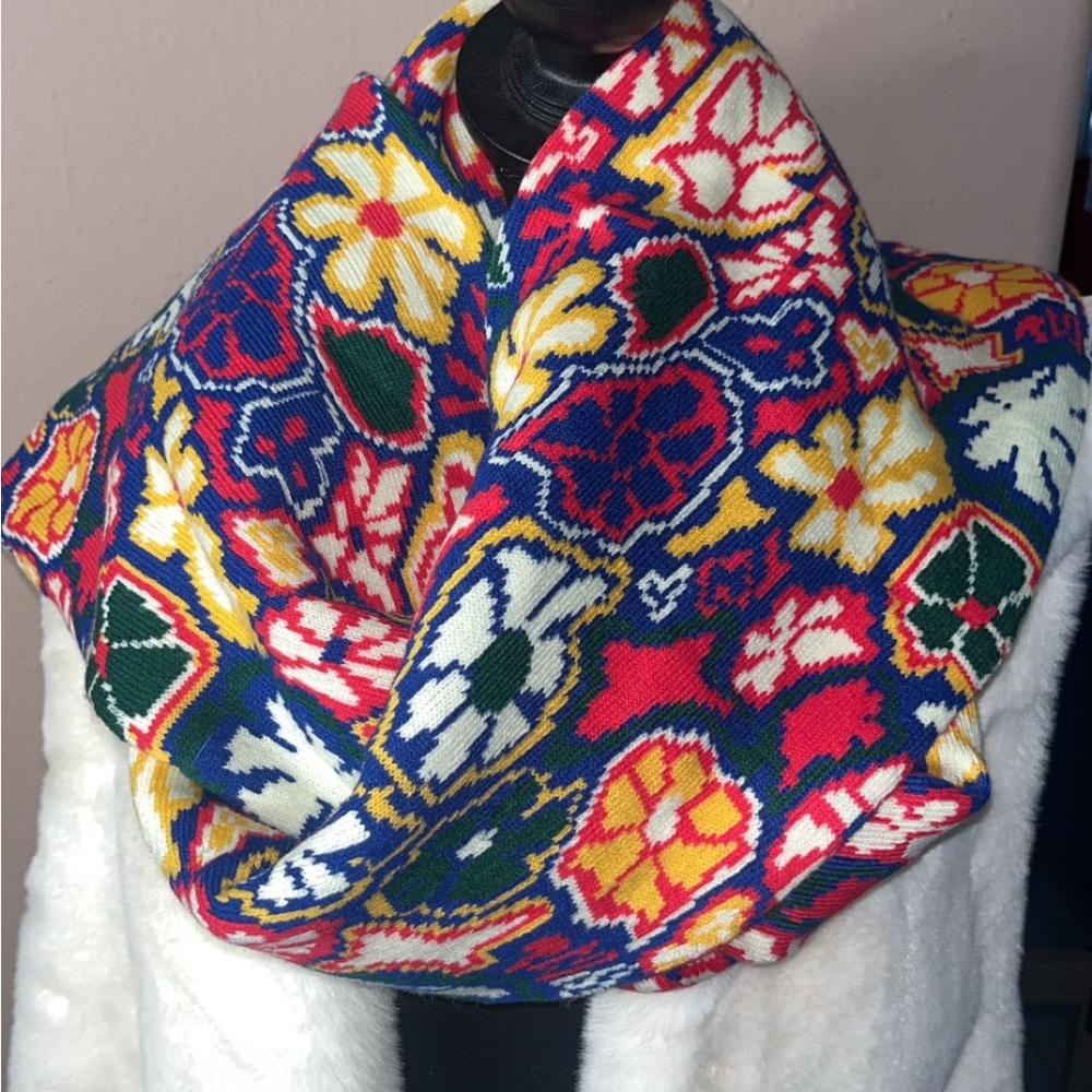 TNA Colorful Floral Patterned Scarf